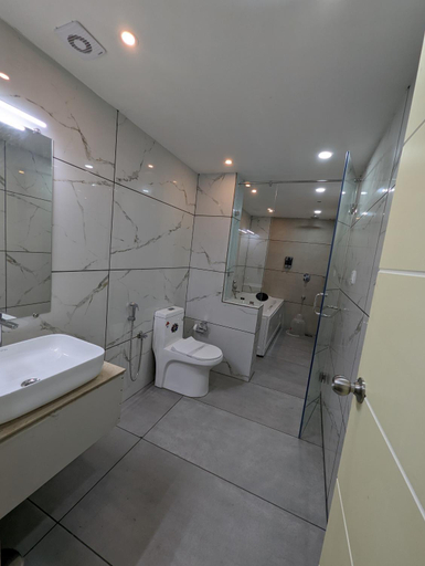 Bathroom 4, OXYRICH, Kodagu