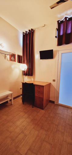Bedroom 3, Huespedes Dolcevita Hostel, Madrid