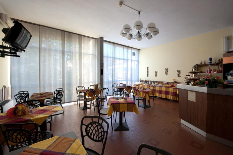 Others 3, Hotel Roma, Varese