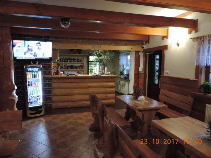 Food & Drinks