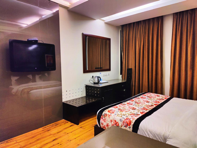 Bedroom 8