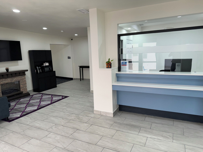 Others 5, Lakeside Inn & Suites, Morris
