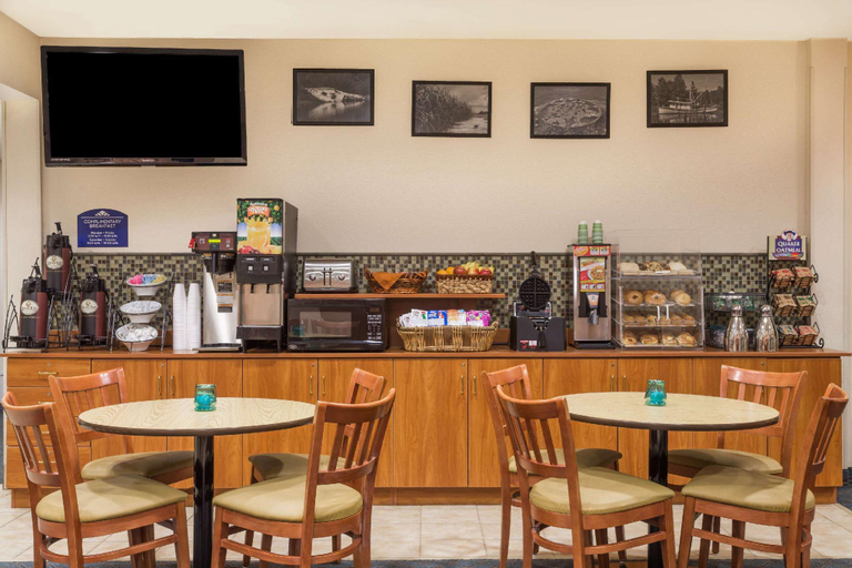 Food & Drinks 5, Microtel Inn & Suites by Wyndham Houma, Terrebonne
