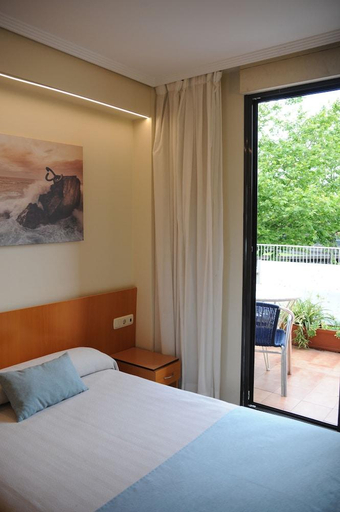 Bedroom 18