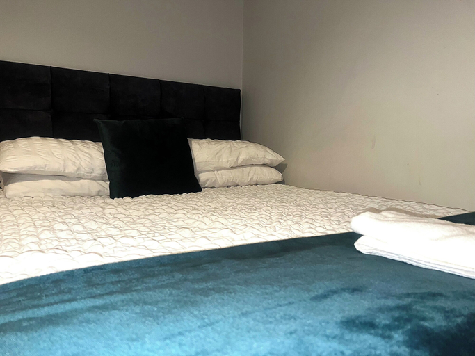 Others 4, The Coral Guest House, Southampton