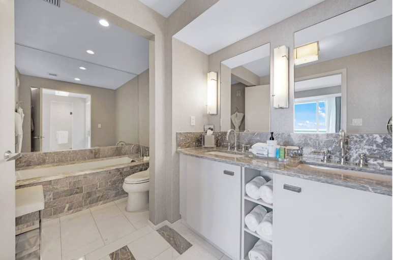 Bathroom 4, Beachfront Condo Fort Lauderdale Beach, Broward