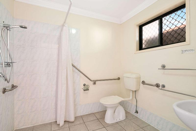 Bathroom 4