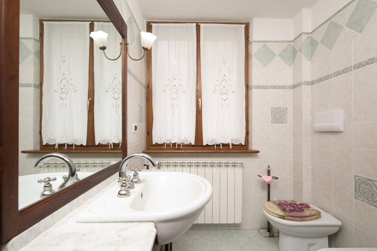 Bathroom 3, Podere Mezzavia by VacaVilla, Siena