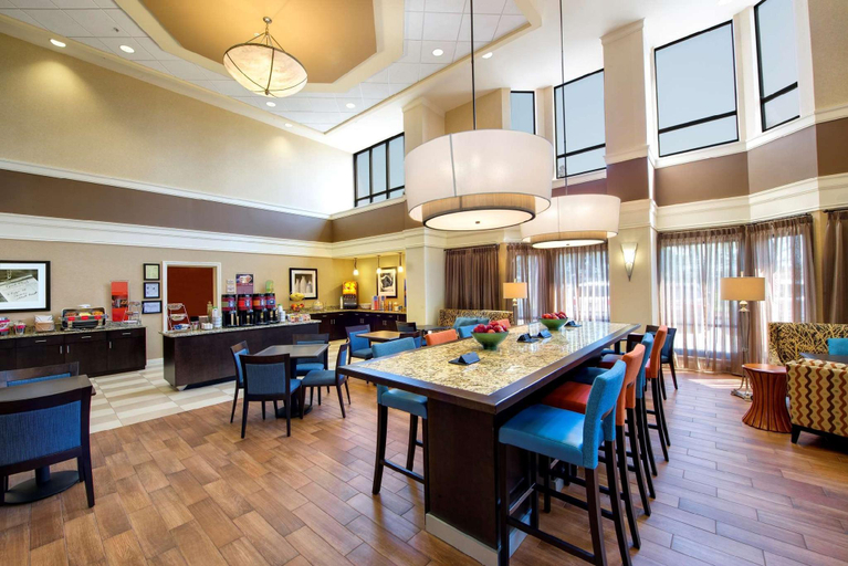 Food & Drinks 3, Hampton Inn & Suites Atlanta-Airport North, Fulton