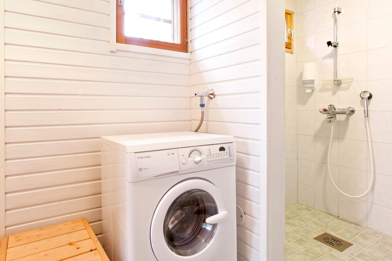 Bathroom 3, Holiday Club Pyha Apartments, Lapland