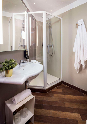 Bathroom 6