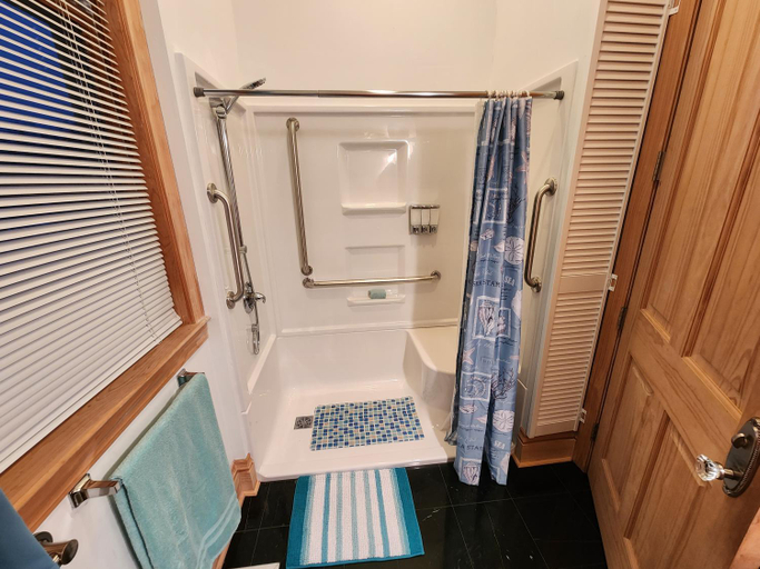 Bathroom 3, The Starlight Tower Manor, River, Arcades, Observatory, Theater, Jefferson