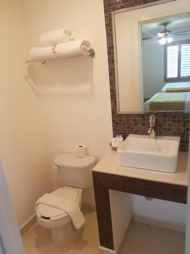 Others 5, Hotel Quinta, Tijuana