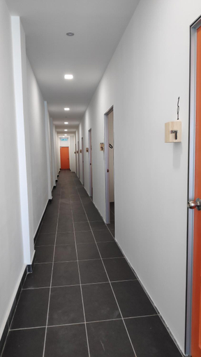 Others 5, YipStay, Kampar