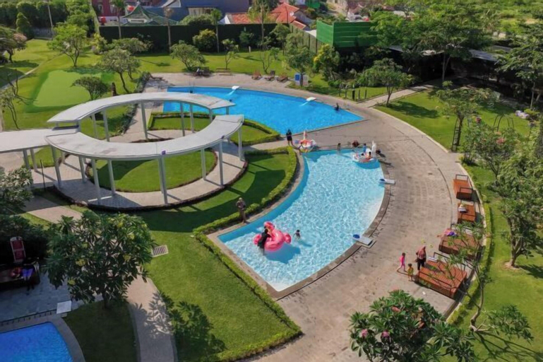 Swimming Pool 18