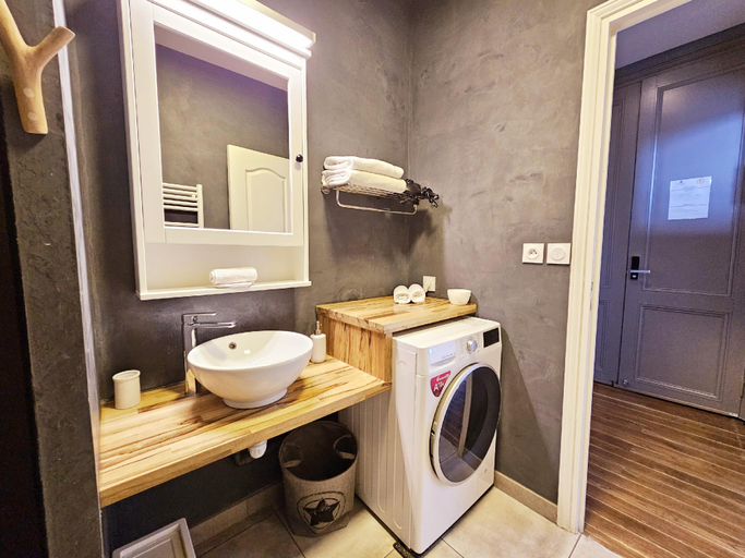 Bathroom 1