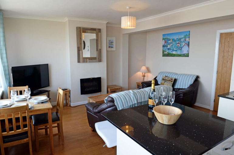 Facilities 2, Mermaid Apartment - Sea Front Apartment with Views, Pembrokeshire