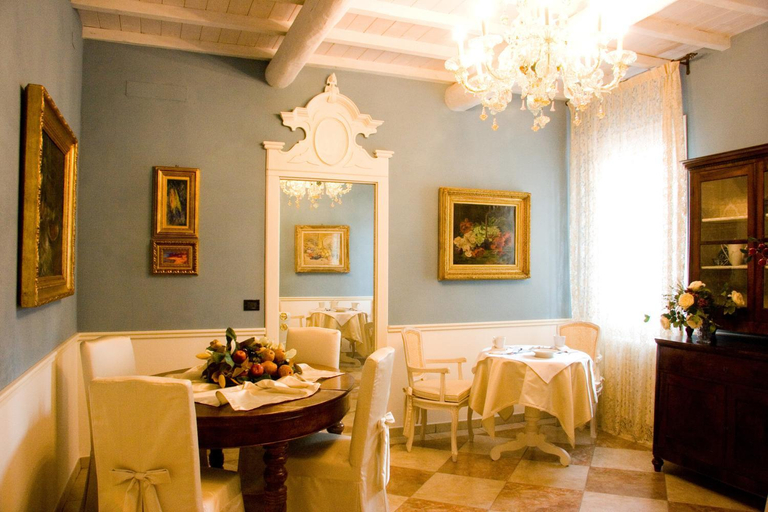 Food & Drinks 4, B&B A Casa Dell'Antiquario, Mantua