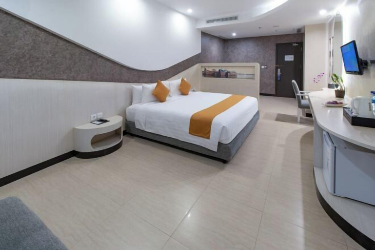 Bedroom 12