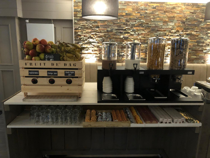 Food & Drinks 5, Hotel-Restaurant Thuis!, Steenbergen