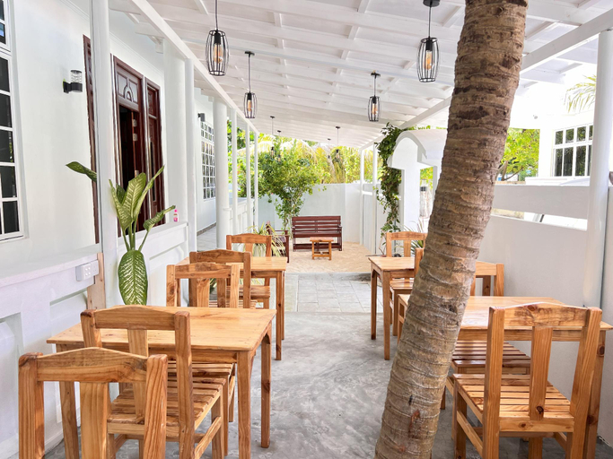 Food & Drinks 4, Biosphere Inn, Baa Atoll