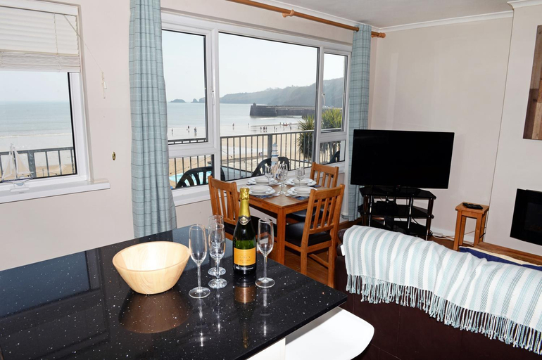 Facilities 3, Mermaid Apartment - Sea Front Apartment with Views, Pembrokeshire