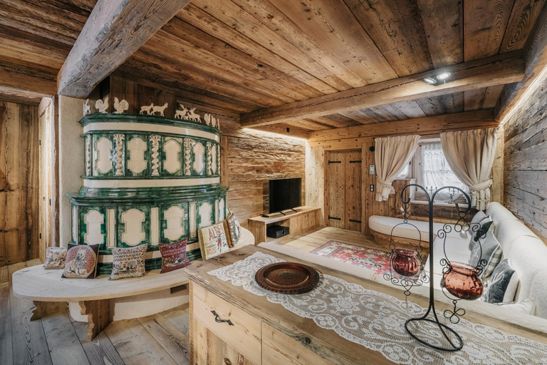 Others 5, Luxury Cortina, Belluno