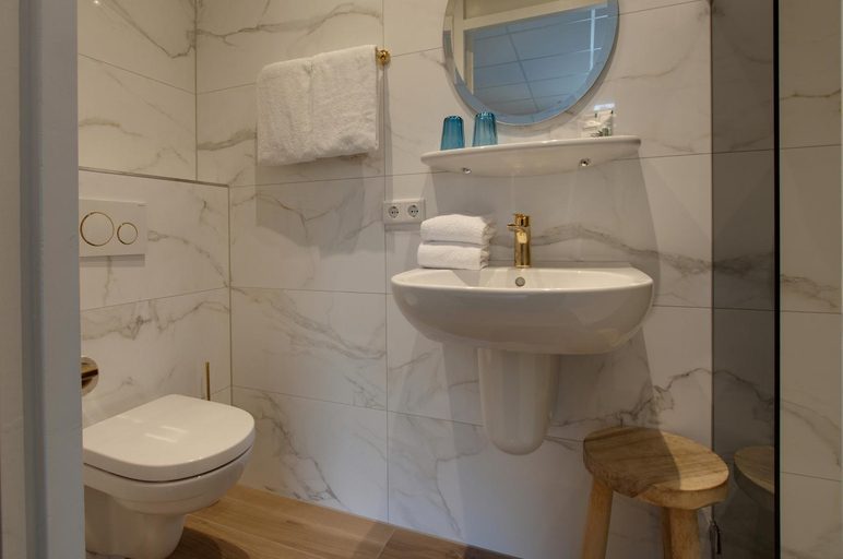 Bathroom 5, Fletcher Boshotel De Lochemse Heuvels, Lochem