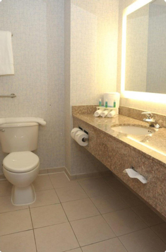 Bathroom 7