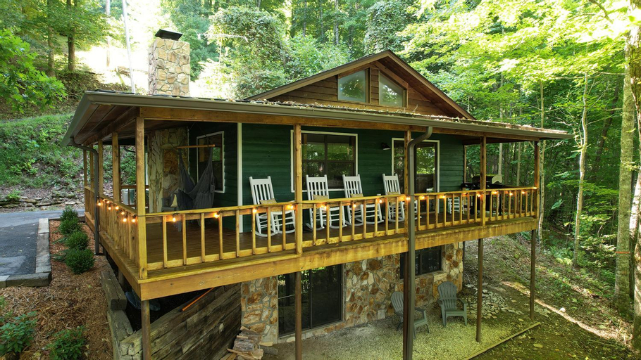 stayNantahala - Smoky Mountain Cabins, Macon