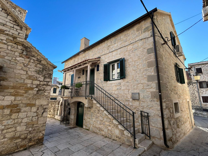 Others 4, Mikula and Cvita stone house, Split