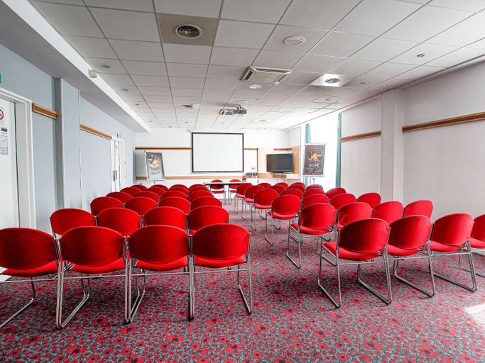 Business Facilities 5, Ibis Marseille Centre Gare Saint Charles, Bouches-du-Rhône