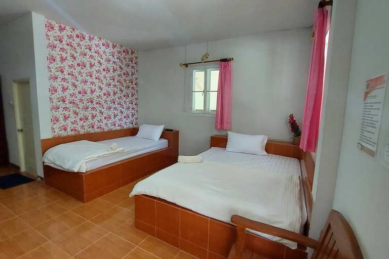 Bedroom 5, Rung Rueng Resort, Chonnabot