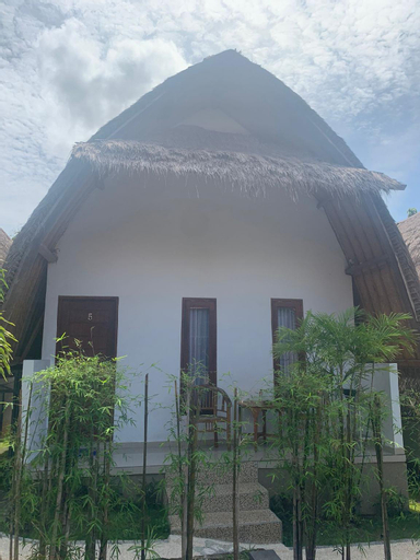 Exterior 9