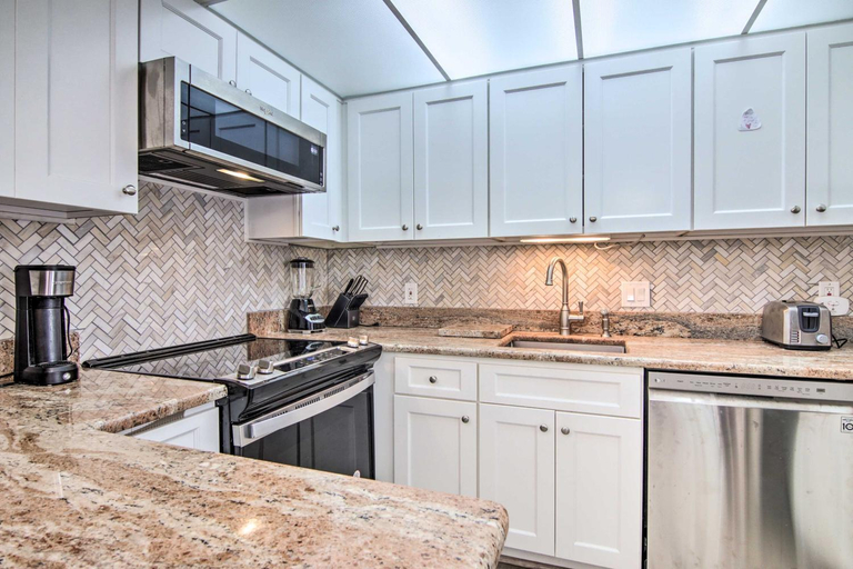 Others 5, Beach & Pool Views! Family Condo in Golden Sands, Worcester