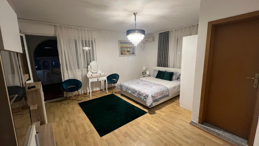 Others 2, Apartments Dibra
