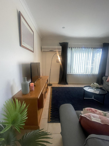 Others 3, Secluded Shaw Family Home Sleeps 6, Stirling