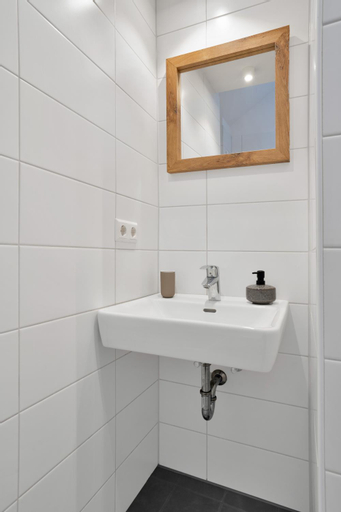 Bathroom 5