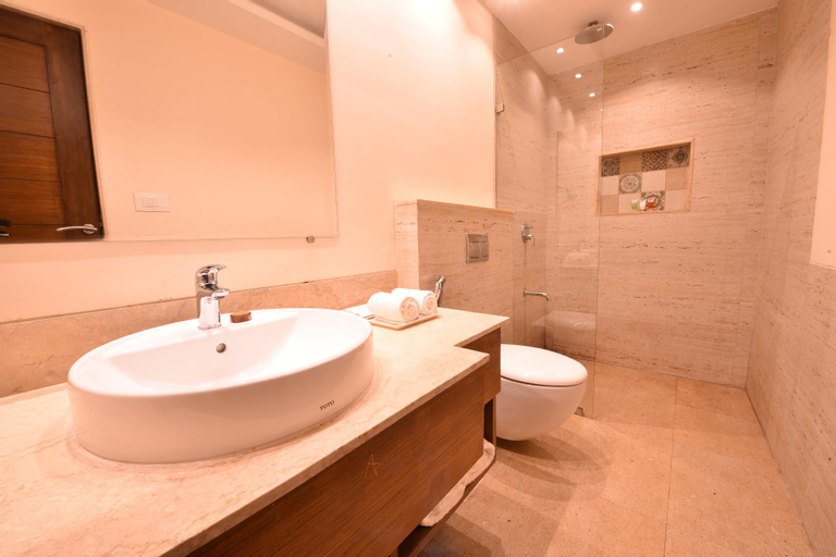 Bathroom 9