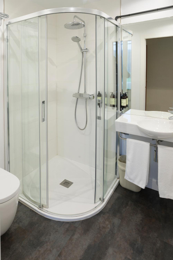 Bathroom 4, Hotel Roma, Lugo
