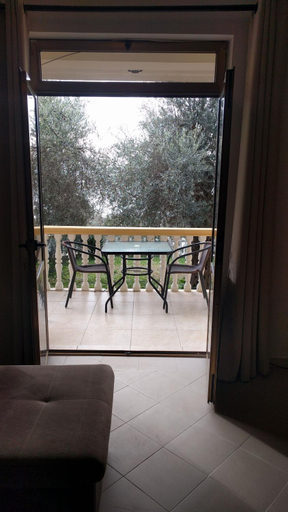 Others 4, Apartment Spuza