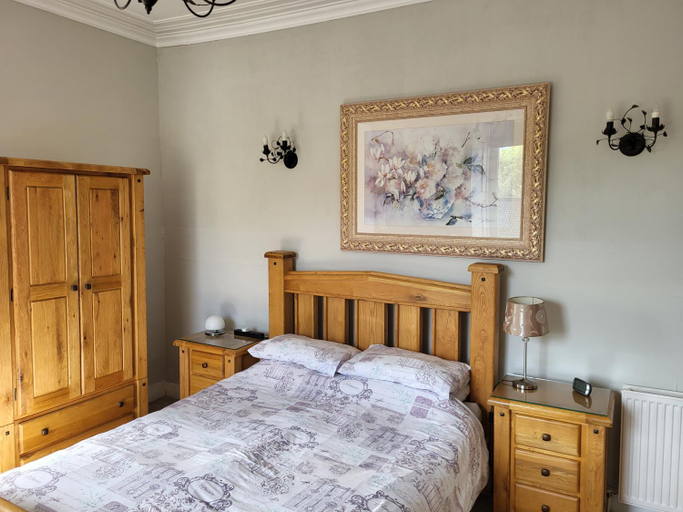 Bedroom 2, Macbeth Arms, Aberdeenshire