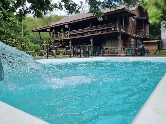 Others 4, Baanfarangkhaoyai House, Pak Chong