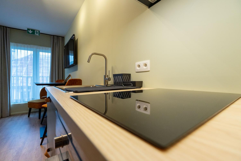 Dining Room 10