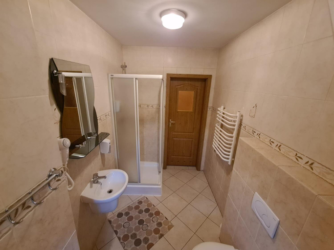 Bathroom 3, Hotel Mimoza, Gorlice