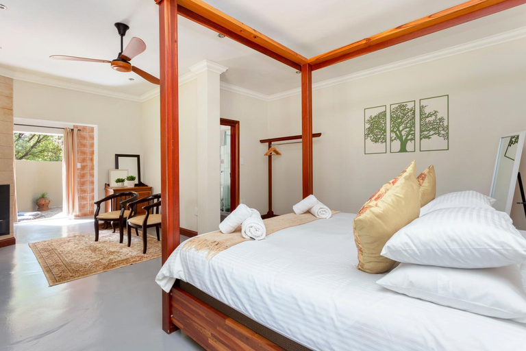 Bedroom, Teak Place Guest Rooms, West Rand