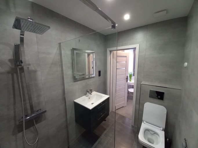 Bathroom 2, Pokoje Goscinne u Bosmana, Kołobrzeg