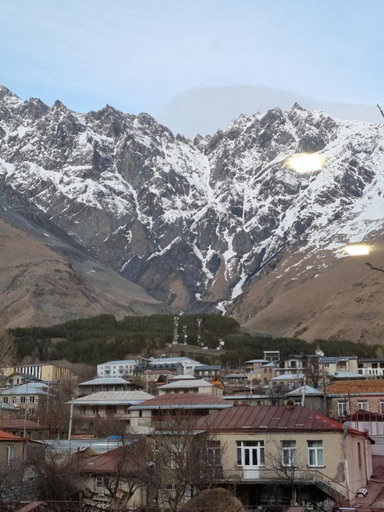 Others 4, Hotel Sweet Night, Kazbegi
