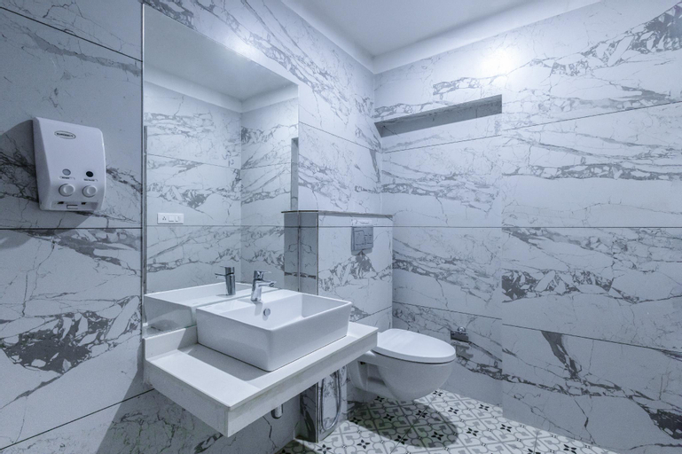 Bathroom 4