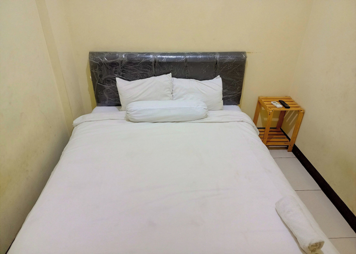 Bedroom 5, Lakoehaz, Solo